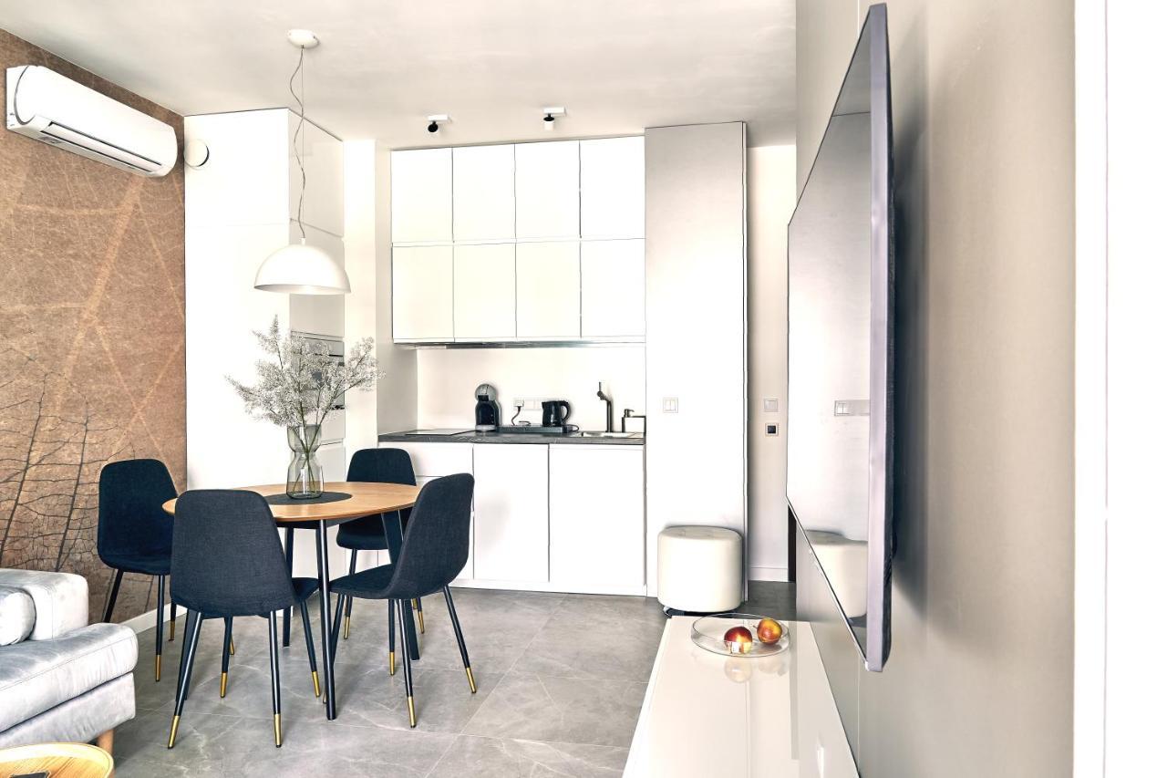 Mennica Residence Suite Apartments Varsovie Extérieur photo
