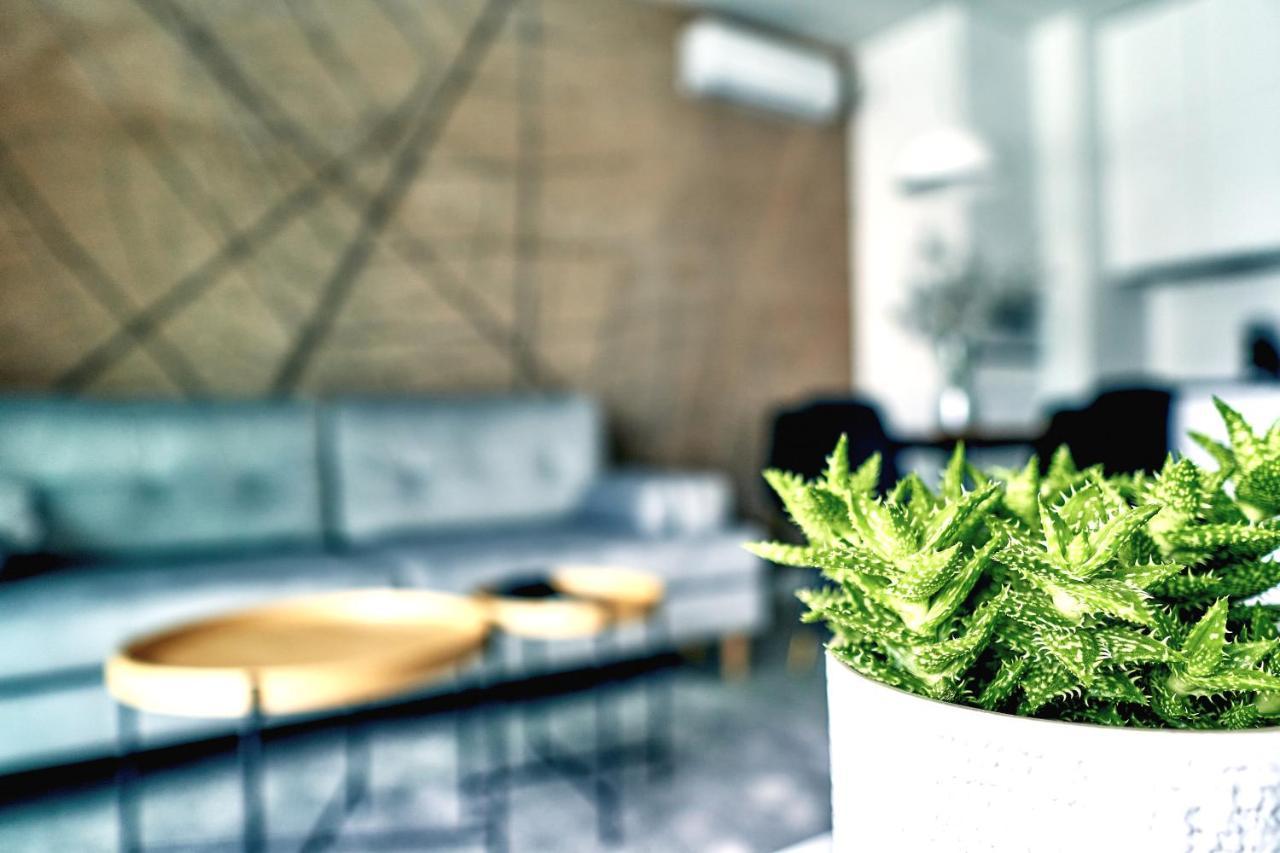 Mennica Residence Suite Apartments Varsovie Extérieur photo